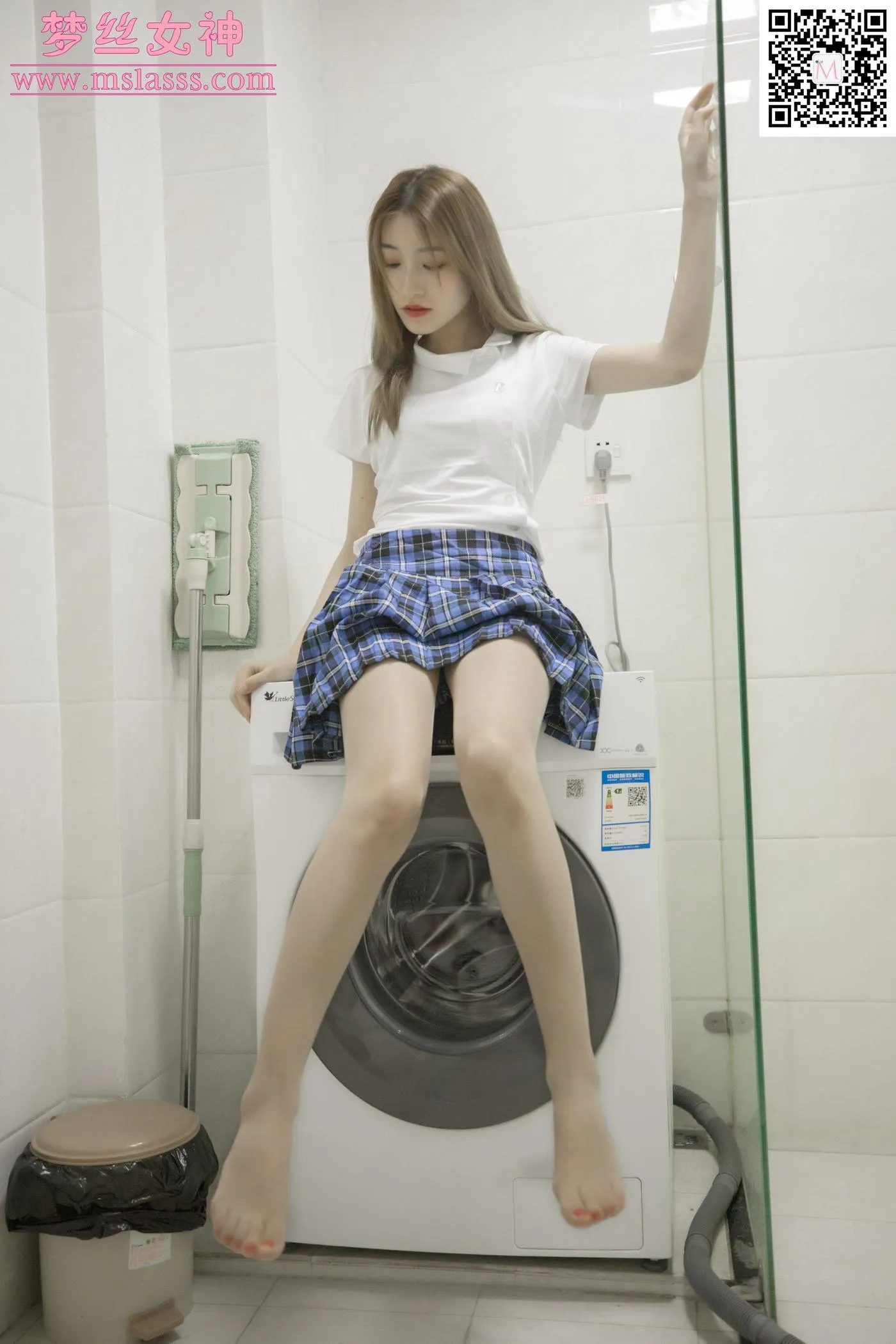 [MSLASS梦丝女神] 2020.04.15 NO.108 晓晓3 这袜子薄薄的 [48P]插图